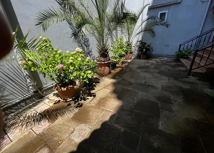 Grand Veranda Apartment Tirana