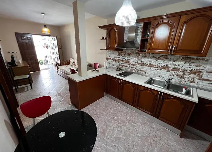 Grand Veranda Apartment Tirana