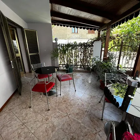 Grand Veranda Apartment