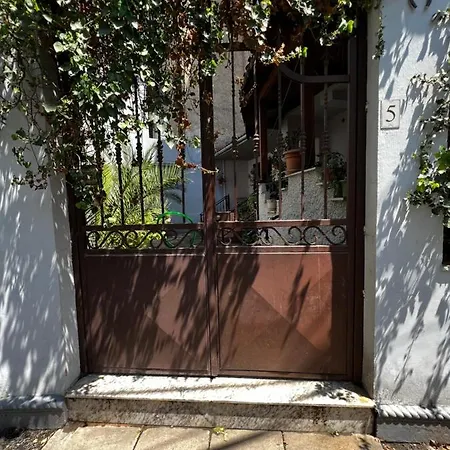 Grand Veranda